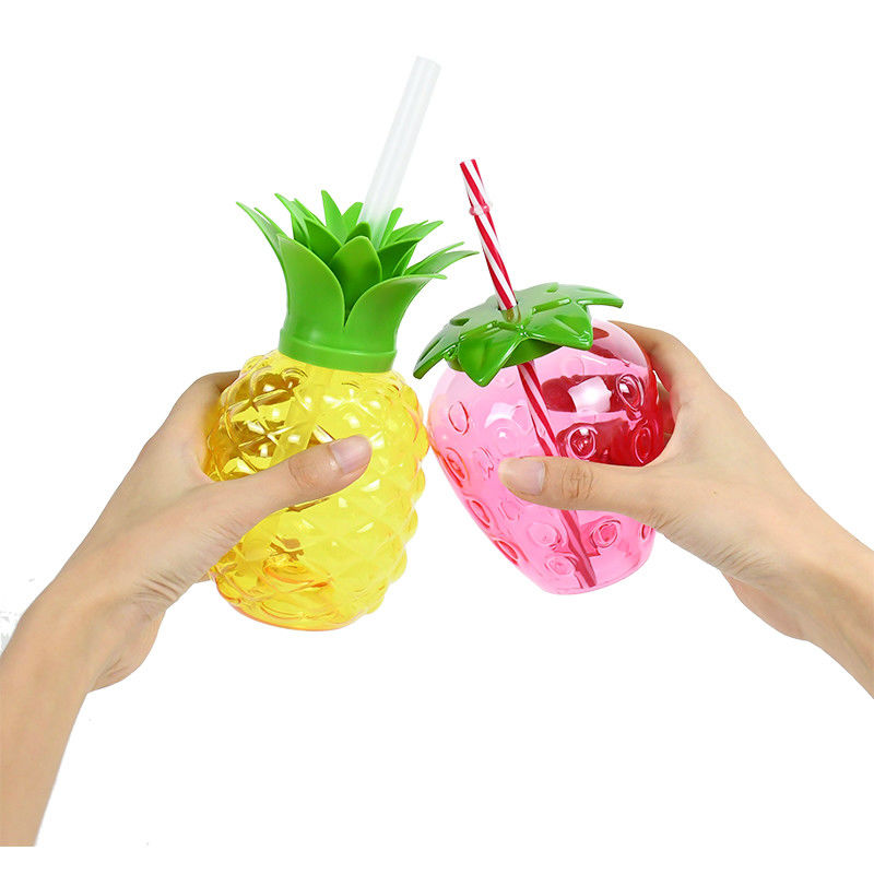 Op maat gemaakte plastic fruitvormige beker met stro schattig melk thee beker draagbare sapfles