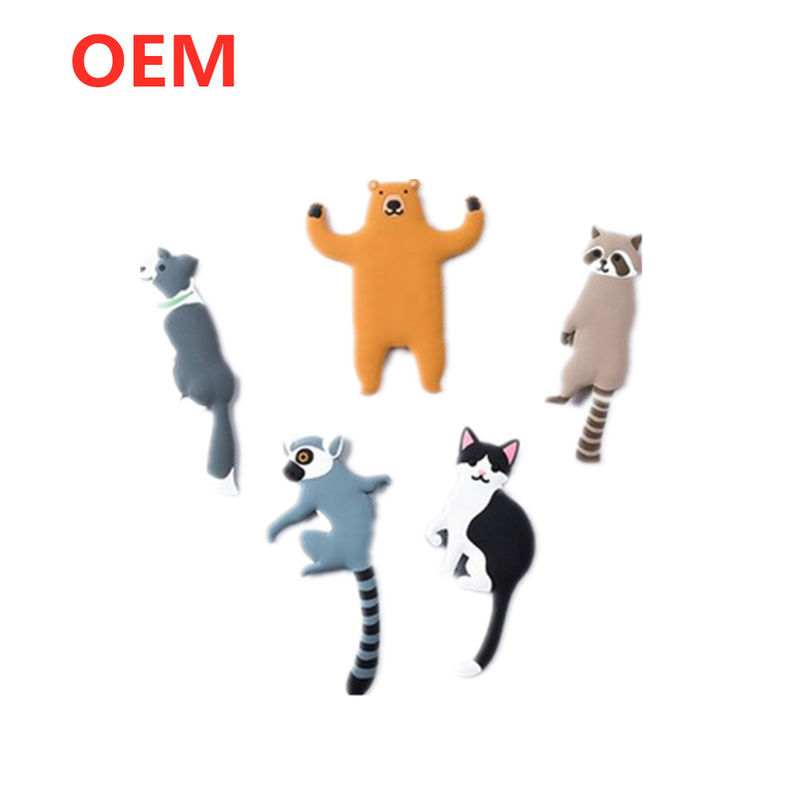 OEM FAMA Factory Custom Made Mini naadloze staart opvouwbare haak pvc rubber speelgoed