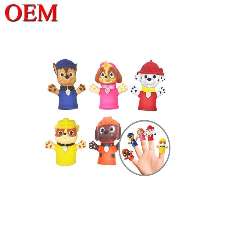 3D Plastic Figure Finger Puppet Toys OEM Hand Play Toy For Kid Custom Plastic Figur