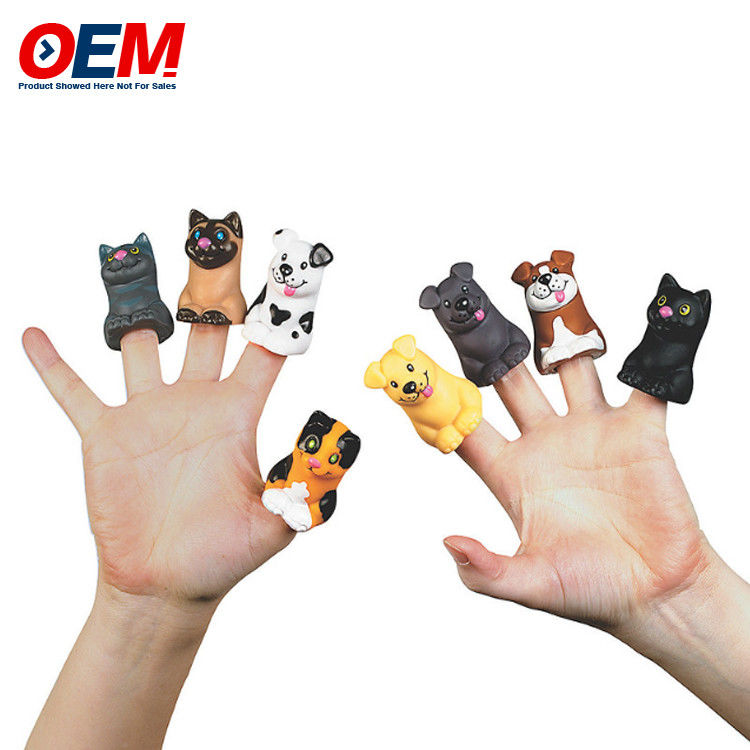 Gepersonaliseerd Plastic Animal Dinosaurus Finger Toys OEM Woodland Character Finger Puppet gemaakt van siliconen Kinderspeelgoed