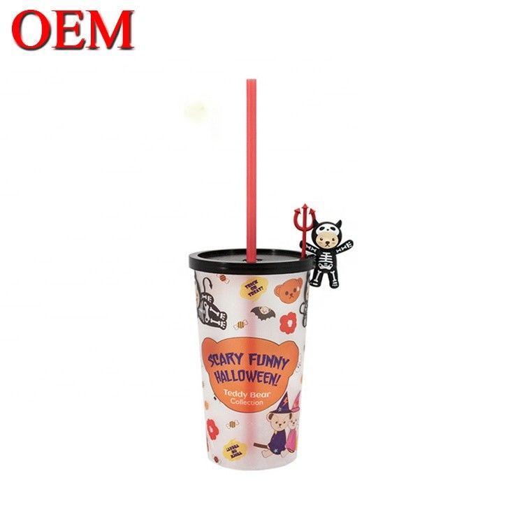 Op maat gemaakte figuur met dubbele wand Plastic Straw Cup Herbruikbare waterbeker OEM Plastic Toy Factory