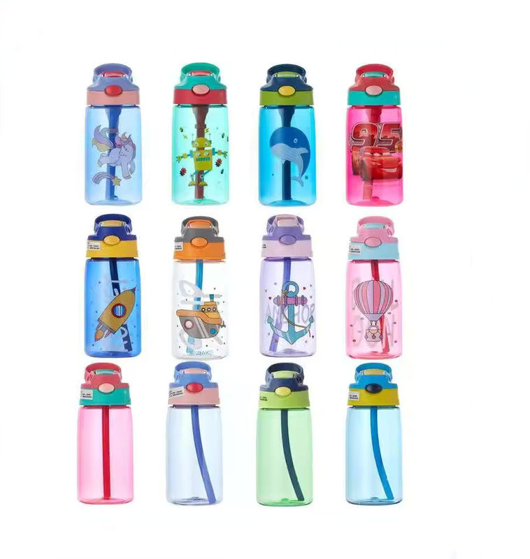 Gepersonaliseerde voedselkwaliteit plastic materiaal veilig niet-giftig drinkwaterfles voor kinderen baby