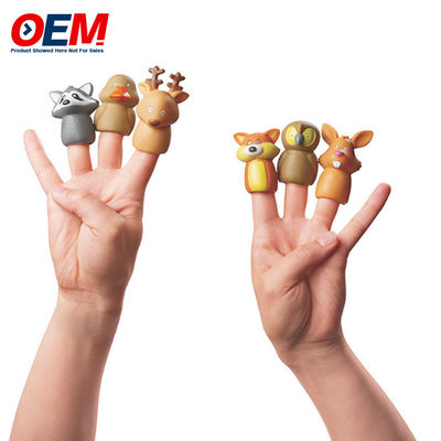 Gepersonaliseerd Plastic Animal Dinosaurus Finger Toys OEM Woodland Character Finger Puppet gemaakt van siliconen Kinderspeelgoed